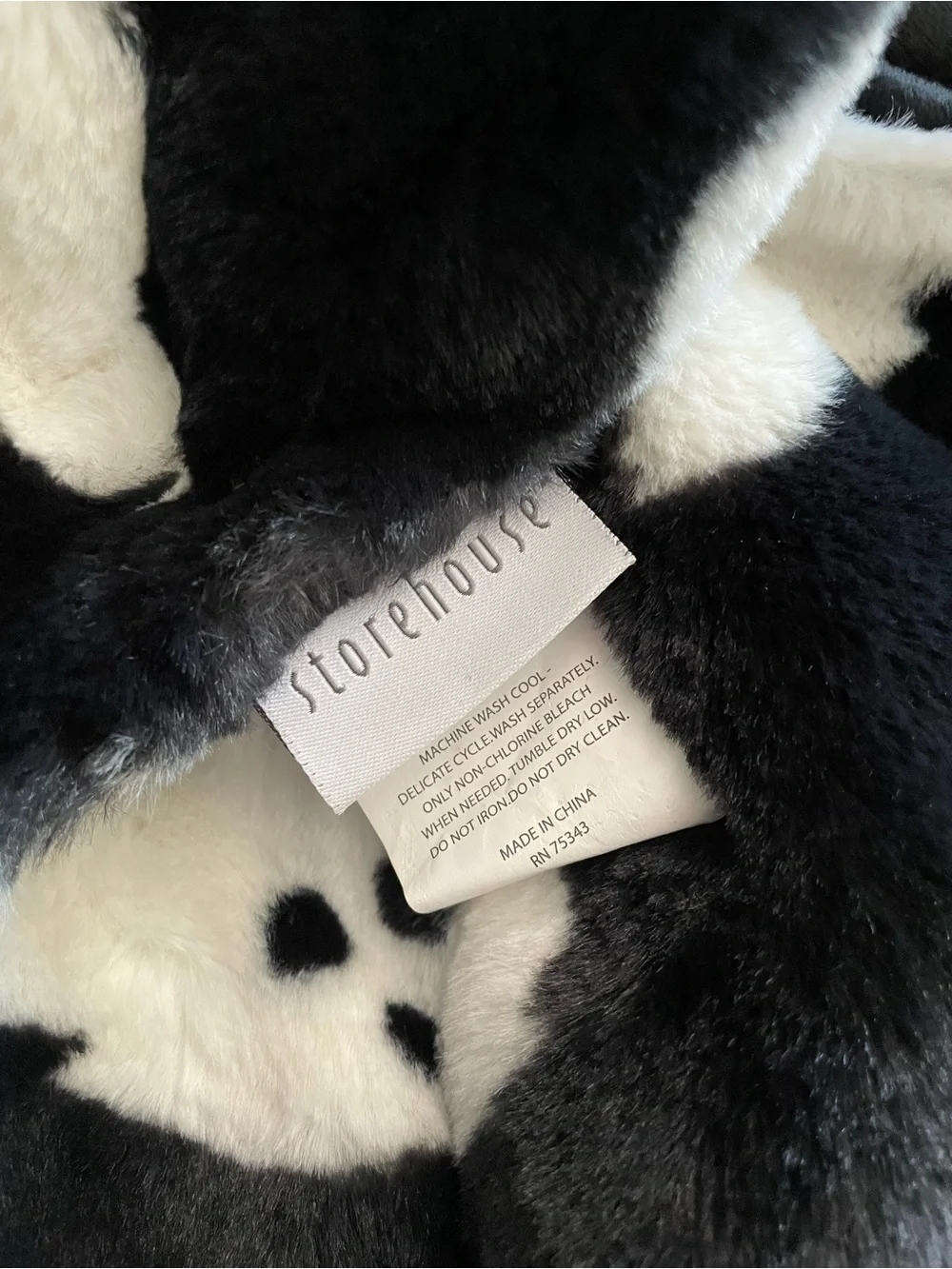 Storehouse Black and White Ghost Throw Blanket 50x70 Halloween